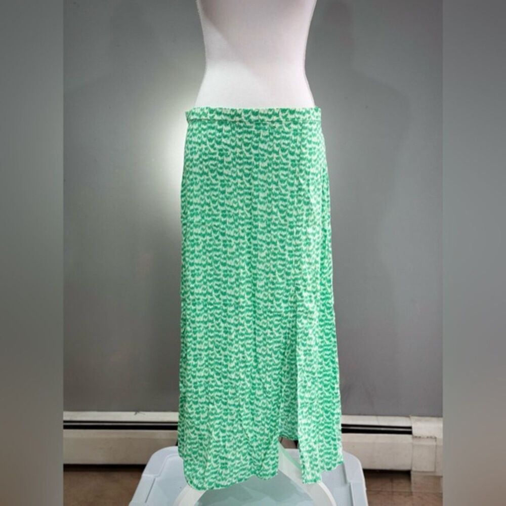 SALE! Green H&M Patterned Maxi Skirt Size 10 NWT